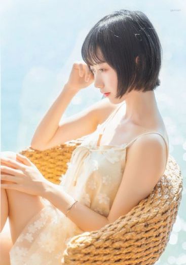 美女一丝不佳一级毛片香蕉_720在线观看完整版