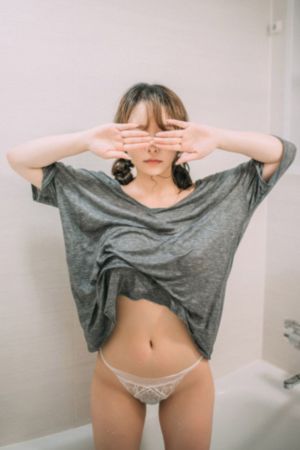 小小的本在线观看MV视频_BD国语高清在线