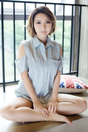 亚洲AV无码一色桃子在线观看_日韩成人在线